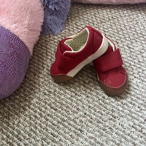 Red Velcro toddler size 6 excellent condition